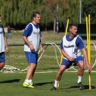 Villarejo, que podría volver al once, Pérez y Santi Santos, durante un entrenamiento