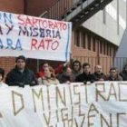 Los trabajadores de Vitatene, en una imagen de archivo, durante una protesta ante la fábrica de Anti