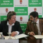 Inés Moreno y Ángel Penas, en el momento de la firma del convenio
