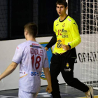 El jugador del Ademar Álvaro Pérez regresa «feliz» a León tras conquistar el Mundial juvenil. RFEBM