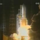 Momento del despegue del cohete espacial europeo Ariane, tres minutos antes de su destrucción