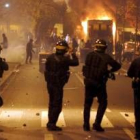 El estallido de violencia de los suburbios parisinos ha supuesto en dos noches 120 policías heridos