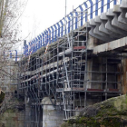 Las obras en Puente Villarente han motivado cortes de tráfico