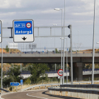 Uno de los ramales de acceso a la autopista de León a Astorga. ARCHIVO