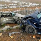 Aspecto que presentaban los dos vehículos afectados por el accidente de tráfico, próximo a Bercianos