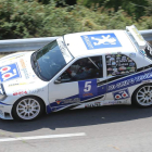 El Peugeot 306 de Manuel Senra fue el más rápido en las dos mangas y se llevó el triunfo final en Riego de Ambrós. LUIS DE LA MATA