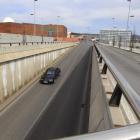 La imagen muestra el paso subterráneo que comunica la zona centro del bulevar de La Rosaleda entre las avenidas de Galicia y Asturias.