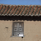 Regueras de Arriba es un municipio con una amplia historia y un rico patrimonio artístico que se realza en sus parroquias. En las imágenes, varios rincones del pueblo de Regueras de Arriba, muy cercano a La Bañeza.