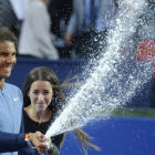 Nadal rocía con cava la pista del RCT Barcelona tras su victoria del domingo
