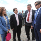 Silvia Franco junto a José Antonio Velasco, Federico Fernández y Emilio Orejas, ayer en La Peña.