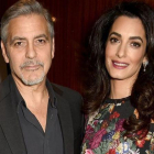 George y Amal Clooney en la presentaicón del documental de Netflix 'Cascos Blancos', del que la fundación Clooney ha sido anfitrión.