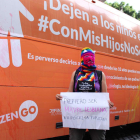 Imagen de una de las campañas de Hazte Oír. ÁLEX CORTÉS
