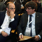Turull y Puigdemont, en una reunión celebrada la semana pasada. TONI ALBIR