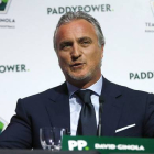 El exfutbolista David Ginola presenta ante la prensa su candidatura a la presidencia de la FIFA.