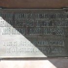 Buenos Aires. Placa que recuerda la presencia de Ortega y Gasset. Detalle de la tumba de Evita Perón.