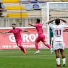 Dani Pichín marcó de semichilena el gol de la Deportiva en el último derbi disputado en León. M. PÉREZ