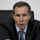 El fiscal Alberto Nisman hablando con la prensa en el 2013 en Buenos Aires, Argentina.