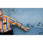 El astrofísico del MIT Walter Lewin, convertido en celebridad mundial por sus clases prácticas de física, que acumulan millones de descargas en la Red.