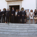 Las autoridades del Ayuntamiento de Villafranca de los Barros, durante el minuto de silencio.