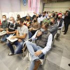 Un momento de la reunión mantenida con los alcaldes. RAMIRO