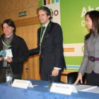 Secundino Vicente recibió ayer el galardón de manos de Íñigo de la Serna y de Beatriz Corredor.