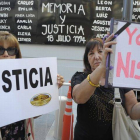 Protestas en Argentina reclamando justicia bajo el eslogan 'Yo soy Nisman', el miércoles en Buenos Aires.