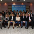Los 38 candidatos populares para el Bierzo con Riesco, Carrasco y Silván, en primera fila.
