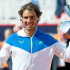 Rafael Nadal, con el trofeo que lo acredita como ganador del trofeo de Hamburgo.