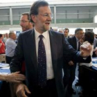 Mariano Rajoy, a su llegada ayer al polideportivo de Vitoria.