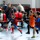 Medio centenar de equipos, entre ellos los representantes del anfitrión Agustinos Eras, tomaron parte en el Torneo de Carnaval ‘Ciudad de León’. MARCIANO PÉREZ