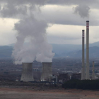 La central térmica de Compostilla, en pleno funcionamiento en una imagen reciente. ANA F. BARREDO