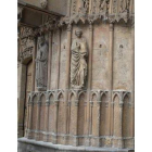Fachada sin estatuas.
