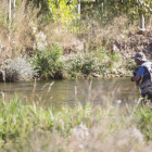 En Castilla y León el número de licencias de pesca ronda las 148.000 siendo la provincia leonesa la que se lleva la mayor parte. FERNANDO OTERO