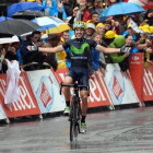 Jon Izagirre celebra su victoria de etapa en Morzine.