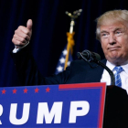 El candidato republicano Donald Trump ha vuelto a cargar contra los simpapeles en Phoenix.