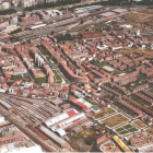 Vista aérea de las conexiones ferroviarias de San Andrés del Rabanedo en 2007.