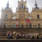El certamen folklórico reúne a cuatro grupos en la última tarde de las fiestas.