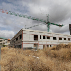 El edificio del futuro Conservatorio de Música se está construyendo en una parcela frente al centro de salud de La Palomera. FERNANDO OTERO