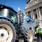 Los agricultores desplegaron sus tractores frente al Ministerio de Agricultura. LUCA PIERGIOVANNI