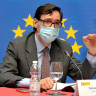 El ministro de Sanidad, Salvador Illa, ayer en rueda de prensa. JAVIER DE CHAVES
