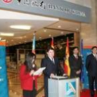 Diversas autoridades presiden la inauguración de una entidad de Bancaja en Shanghai hace dos años