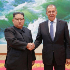 Kim Jong-un y Sergei Lavrov, la semana pasada en Pionyang.