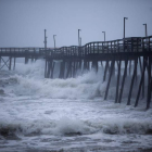 Vista de un muelle en Carolina del Norte, donde ‘Irene’ llegó ayer.