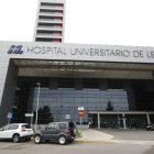 Una de las entradas al Hospital de León. RAMIRO