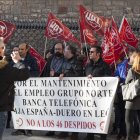 Los trabajadores han llevado a cabo continuas protestas en el último mes. f. otero