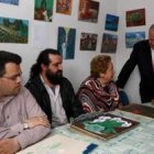 El Procurador del Común se interesó por los trabajos de pintura de algunos de los enfermos