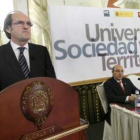 Ángel Gabilondo respondió ayer a la iniciativa popular para el pacto educativo.