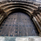 La Puerta del Perdón de la iglesia de Santiago en Villafranca del Bierzo, ayer tarde. ANA F. BARREDO