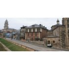 La calle Gil y Carrasco, entre San Andrés y la Encina, volverá a atraer a los visitantes al calor del pulpo y los churros.