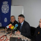 Miñambre y Francisco Álvarez, durante la presentación.